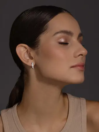 Серьги из серебра с бриллиантом