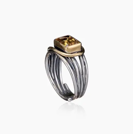 Серебряное кольцо «Цитриновая Грация»