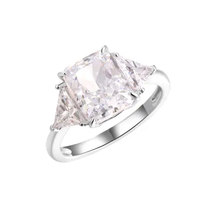 Серебряное кольцо с фианитами