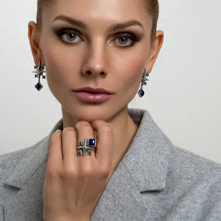 Кольцо из серебра с камнем лазурит