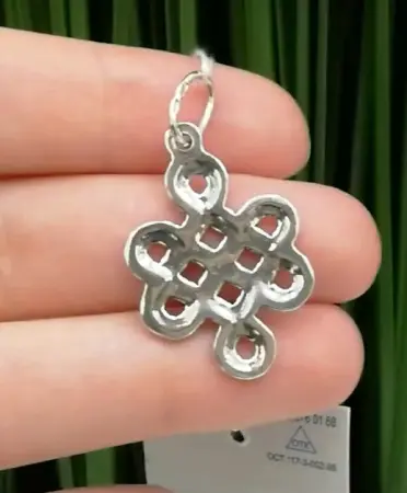 Серебряный кулон «Узел Будды»