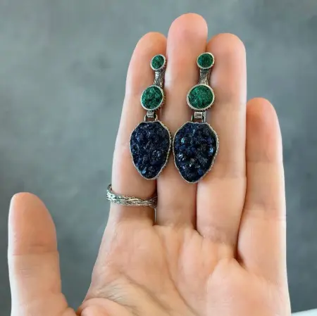 Серьги из серебра с малахитом и карборундом