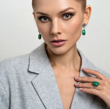 Серьги с малахитом из серебра