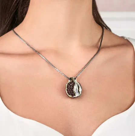 Серебряная подвеска «Гранат» в позолоте