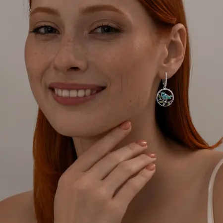 Серьги из серебра с фианитами и эмалью «Птичка»