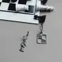 Серебряные ассиметричные серьги «Шахматы»