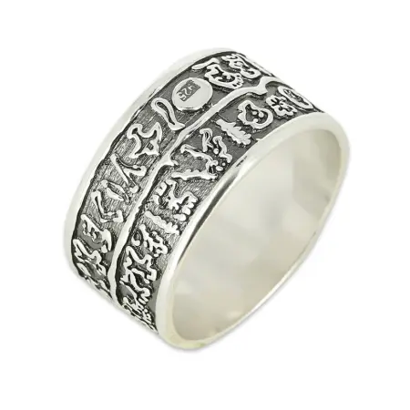 Серебряное кольцо