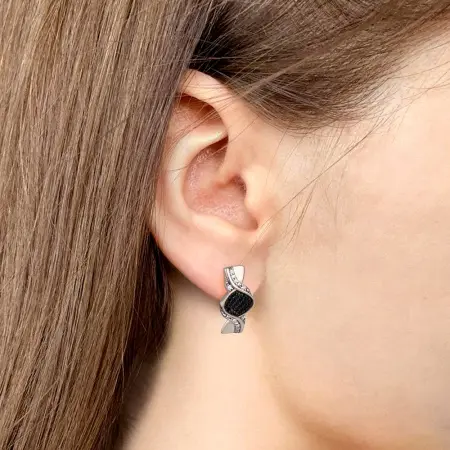 Серебряные серьги с фианитами и нанокристаллами