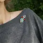Серебряная брошь с эмалью «Веточка»