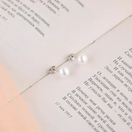 Серьги пуссеты с жемчугом из серебра