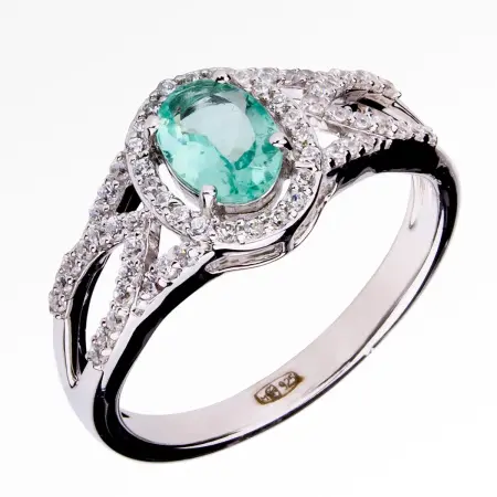 Кольцо из серебра с фианитами и апатитом