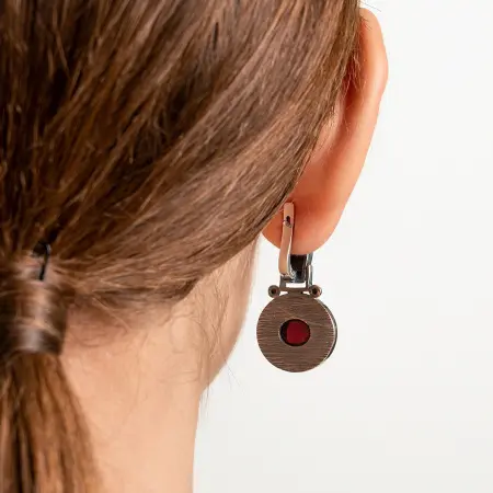 Серебряные серьги «Гранатовый Взор»