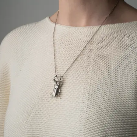 Серебряная подвеска «Жук-олень»