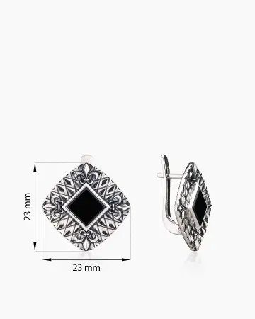 Серьги из серебра с камнем оникс