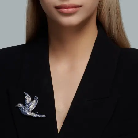 Брошь из серебра с фианитами «Птица»