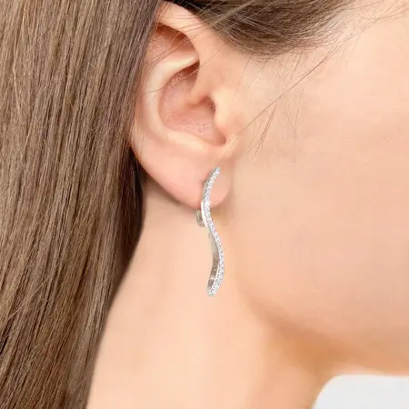 Серебряные серьги с фианитами «Линии»
