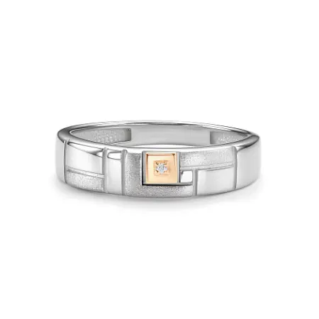 Серебряное кольцо с бриллиантом