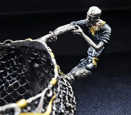 Серебряный подстаканник «Старик и невод»