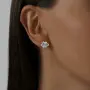Серьги-пуссеты из серебра с фианитом «Цветок»