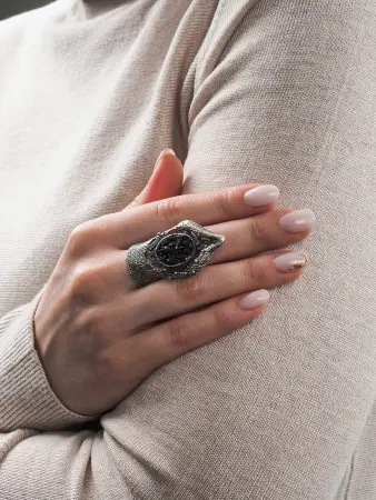 Кольцо серебряное «Королева леса»