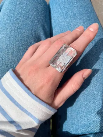 Крупное кольцо из серебра с горным хрусталем