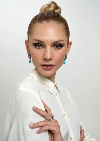 Серьги из серебра с бирюзой в позолоте «Лебедь»