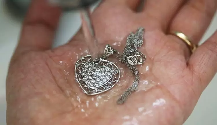 как вернуть блеск серебру