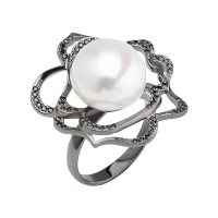 Кольцо из серебра с жемчугом «Цветок»