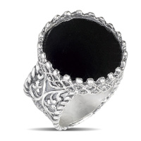 Кольцо из серебра с ониксом
