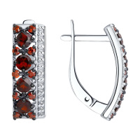 Серьги из серебра с гранатами и красными и бесцветными фианитами Серьги из серебра с гранатами и красными и бесцветными фианитами