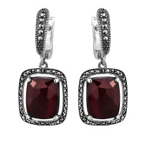 Серебряные серьги с перламутром, горным хрусталем и марказитами Swarovski Серебряные серьги с перламутром, горным хрусталем и марказитами Swarovski