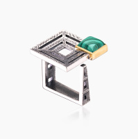 Кольцо из серебра с камнем малахит Кольцо из серебра с камнем малахит