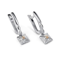 Серьги из серебра с бриллиантами Серьги из серебра с бриллиантами