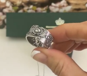 Серебряное кольцо «Пион»