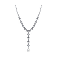 Колье из серебра с жемчугом и фианитами Колье из серебра с жемчугом и фианитами