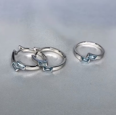 Серьги из серебра с топазами