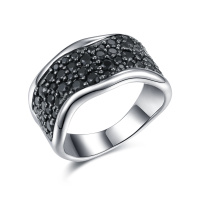 Кольцо из серебра с шпинелью Кольцо из серебра с шпинелью