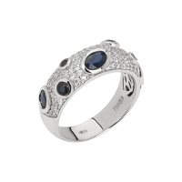Кольцо из серебра с сапфиром и фианитами Кольцо из серебра с сапфиром и фианитами