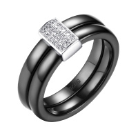 Серебряное кольцо с керамикой и фианитами Серебряное кольцо с керамикой и фианитами