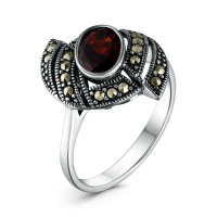 Серебряное кольцо с гарантом и марказитами
