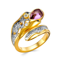 Кольцо из серебра с аметистом в позолоте Кольцо из серебра с аметистом в позолоте