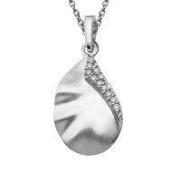 Серебряный подвес с белыми топазами