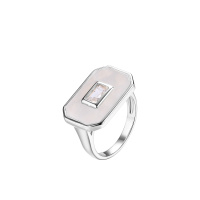 Кольцо из серебра с перламутром и фианитом