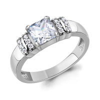 Кольцо из серебра с фианитами Кольцо из серебра с фианитами