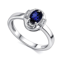 Кольцо из серебра с сапфиром и фианитами Кольцо из серебра с сапфиром и фианитами