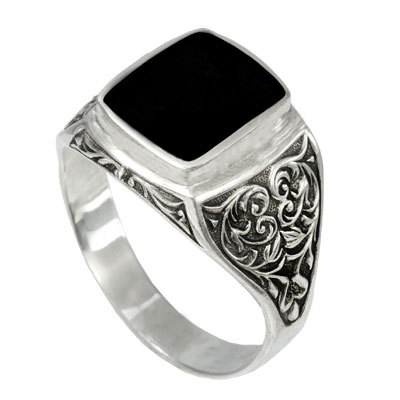 Серебряная мужская печатка с лидитом