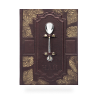 Книги и альбомы