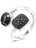 Серебряное кольцо с черным ониксом и шпинелью Серебряное кольцо с черным ониксом и шпинелью
