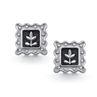 Серьги из серебра с фианитами Серьги из серебра с фианитами