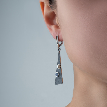 Серебряные серьги с лазуритом и жемчугом